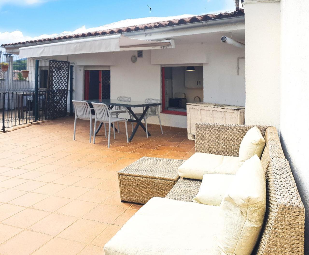 Apartament Casa Lola - Terraza Panoramica En El Centro Del Pueblo Sant Joan de les Abadesses Zewnętrze zdjęcie